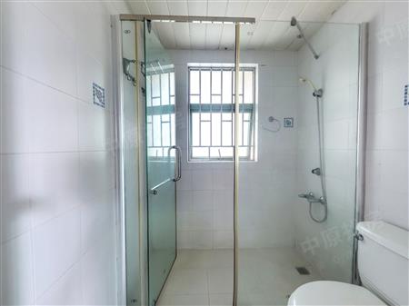 中海华庭-卫生间