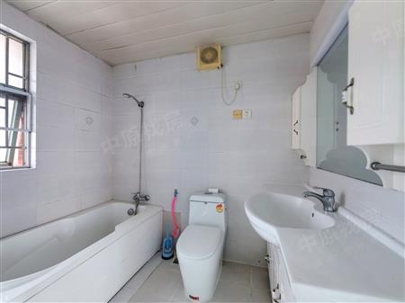 中海华庭-卫生间