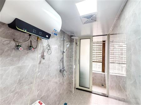 龙光玖云著大楼-卫生间