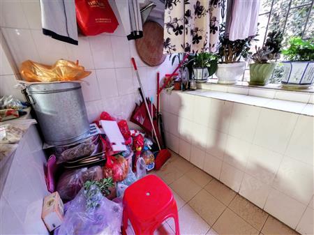 布心花园三区-阳台