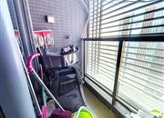 南园枫叶广场-阳台