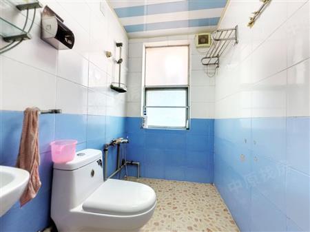 中翠花园-卫生间