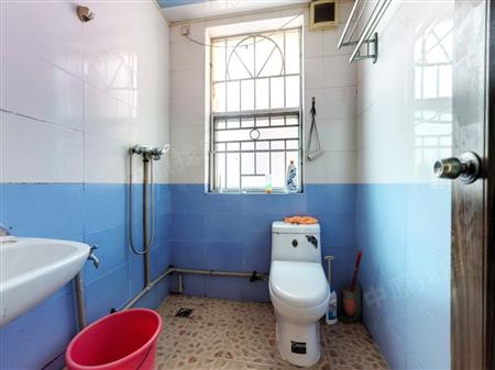 中翠花园-卫生间