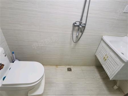 龙光玖云著大楼-卫生间