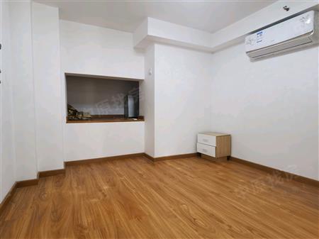 龙光玖云著大楼-次卧