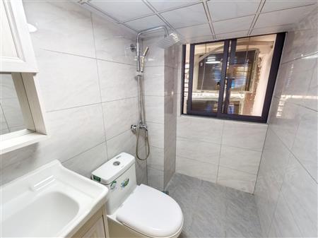 龙光玖云著大楼-卫生间