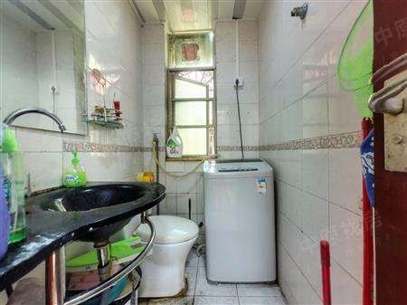 中房怡芬花园-卫生间