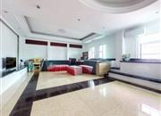 中房怡芬花园-主卧