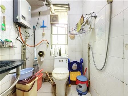 中房怡芬花园-卫生间