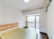 布吉中心花园-主卧