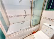 港城华庭-卫生间