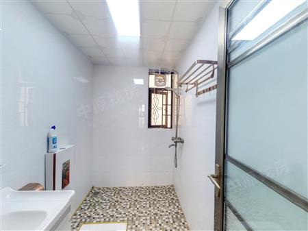 远洋新干线二期(君域花园)-卫生间