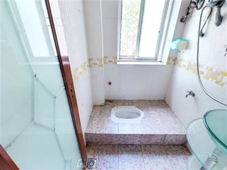 翠华花园-卫生间