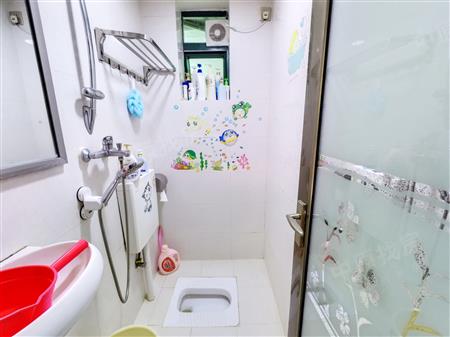 翠拥华庭-卫生间