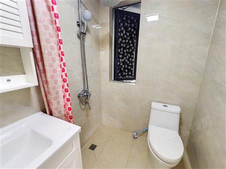 金地龙城中央（二期）-卫生间