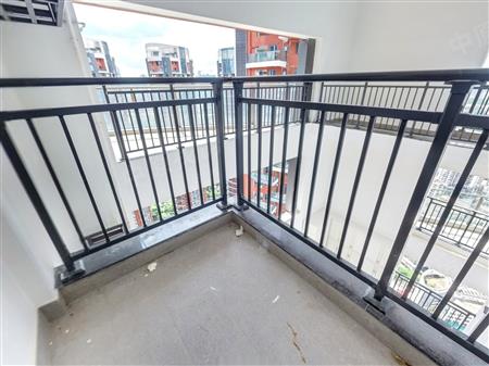 德弘天下华府-阳台