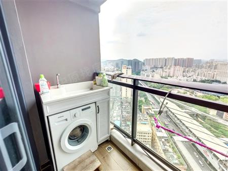 英郡年华花园（三期）-阳台