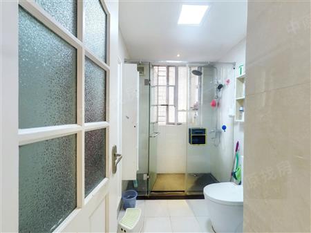 集浩花园-卫生间