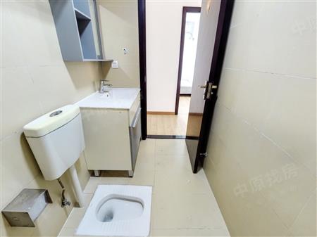 君逸华府-卫生间