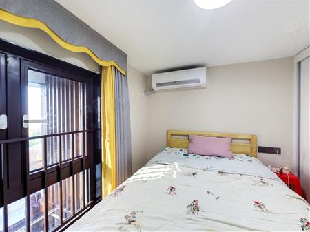 万科麓山（万科麓城四期商办、金域领峰花园)-次卧