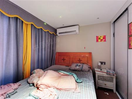 万科麓山（万科麓城四期商办、金域领峰花园)-次卧