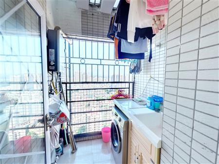 鸿隆广场-阳台