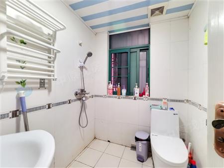 共和世家-卫生间