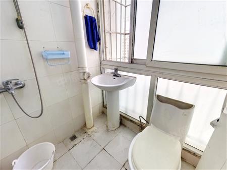 新街口大楼-卫生间