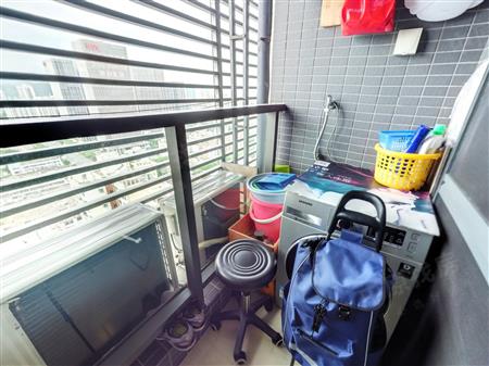 南园枫叶广场-阳台