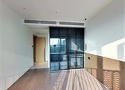 新天鹅堡三期-主卧