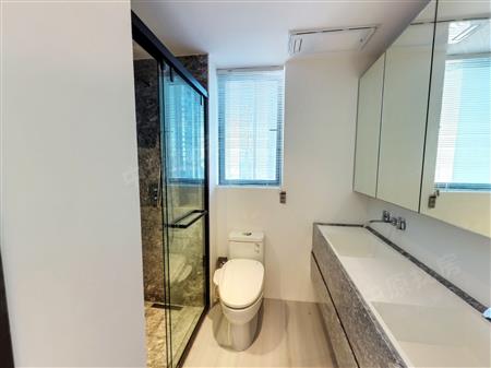 新天鹅堡三期-卫生间