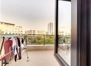 勤诚达前海世界-阳台