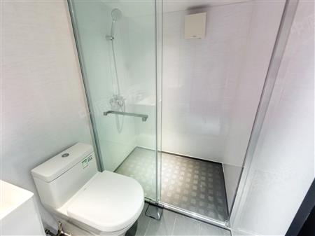 万科麓山（万科麓城四期商办、金域领峰花园)-卫生间