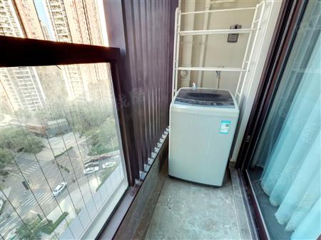 万科麓山（万科麓城四期商办、金域领峰花园)-阳台