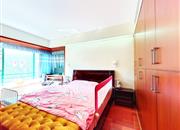 天鹅堡二期-主卧