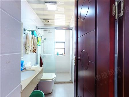 阳光花园-卫生间