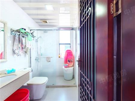 阳光花园-卫生间