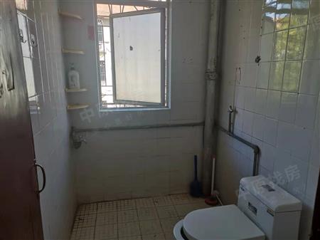 西岭花园-卫生间