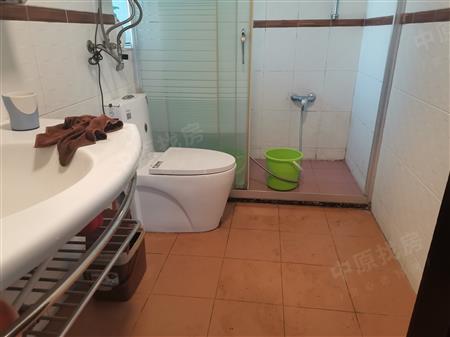 鹏兴花园（三期）-卫生间