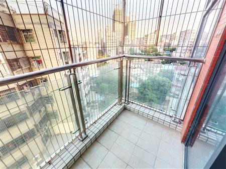 儒骏城立方-阳台