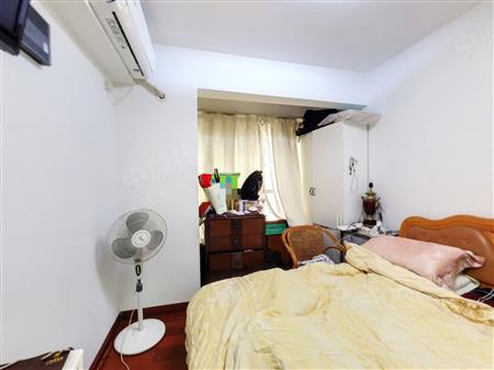 金泓凯旋城-次卧