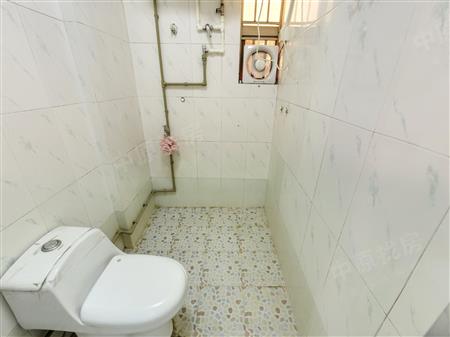 阳光花园-卫生间