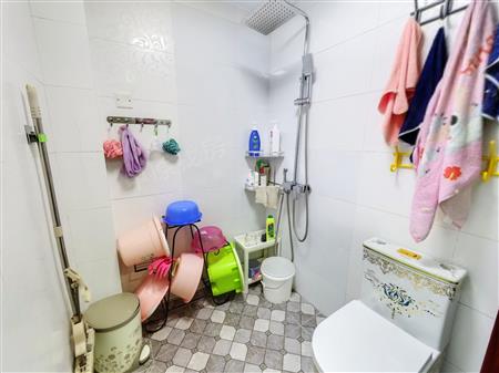 翠景花园-卫生间