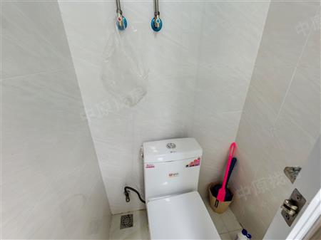 龙光玖云著大楼-卫生间