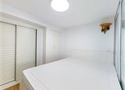 远洋新干线(晶钻广场)-次卧