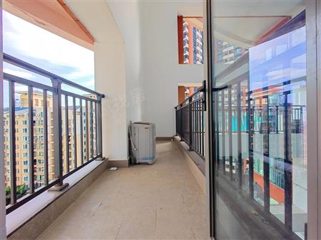 德弘天下华府-阳台