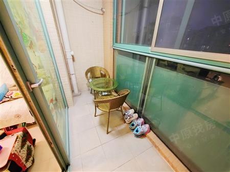 百仕达东郡-阳台