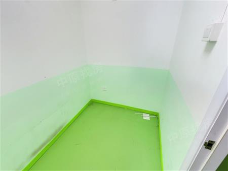 港铁天颂（一期）-次卧