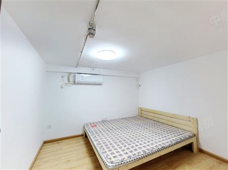 龙光玖云著大楼-次卧