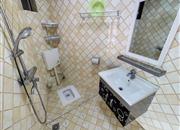 麟恒中心广场-卫生间